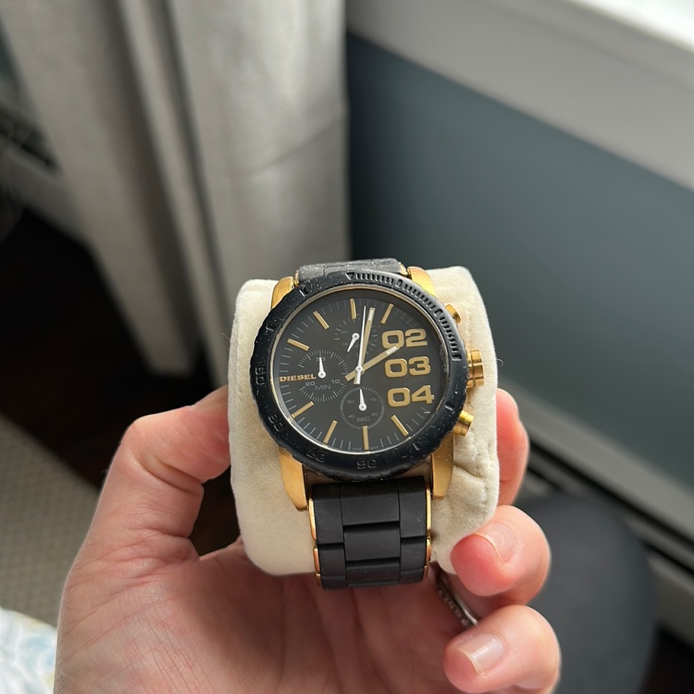 Diesel DZ-5322 Black & Gold Watch - Unisex